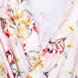 P110061 Mamá Enfermería Embarazada Camisón Vestido a juego Bata <span class=keywords><strong>de</strong></span> maternidad y bebé a juego Conjunto <span class=keywords><strong>de</strong></span> 3 piezas - Product Image 5