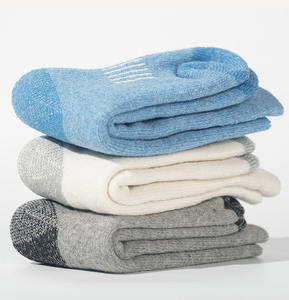 Vente en gros <span class=keywords><strong>de</strong></span> chaussettes en laine mérinos chaudes et épaisses pour le <span class=keywords><strong>ski</strong></span> <span class=keywords><strong>de</strong></span> randonnée thermique d'hiver pour femmes et hommes - Product Image 5