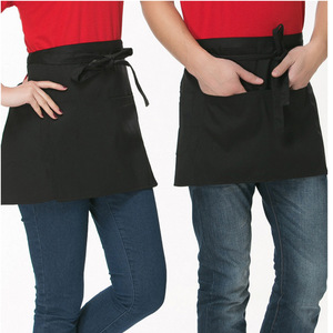 Delantal de camarero/a personalizado de algodón y poliéster negro con 3 o 2 bolsillos, corto, para cocina, cafetería o bar. - Product Image 2