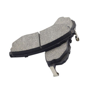 Plaquette de frein Nao chanfreiné<span class=keywords><strong>e</strong></span> de formule céramique de bonne Performance Fmsi 7832 D430 D815 pour Nissan Dongfeng Sylphy B17 Teana J31 - Product Image 2