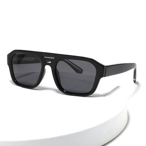 Gafas de sol TR90 extragrandes, polarizadas UV400, unisex, con montura cuadrada y lentes TAC para protección solar, pesca, conducción y moda. - Product Image 3