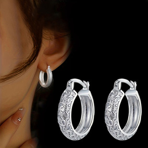 Orecchini a Cerchio con Texture a Vite, Unisex, Minimalisti, per Uso Quotidiano, Accessori per Orecchie - Product Image 3