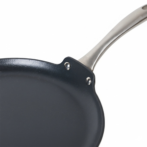Panela de Ferro Fundido Leve Preta Pré-Tratada para Pizza e Cozinha com Cabo de Metal para Uso em Restaurantes - Product Image 6