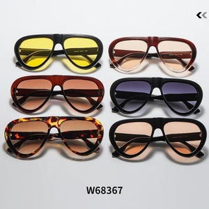 Lunettes de soleil tendance européennes et américaines 2026 : Nouveauté haut de gamme pour séances photo urbaines, polyvalentes et très populaires sur internet, même monture. - Product Image 4