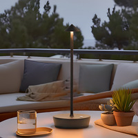 Lampe de table de restaurant sans fil portable moderne rechargeable avec batterie lampe de table en métal de luxe pour la décoration intérieure