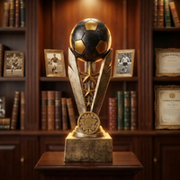 Trophée de football personnalisé en résine avec logo, statue rétro de la meilleure valeur du football pour les champions de tournoi, cadeau souvenir