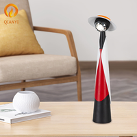 Lampe de table tendance sans fil à intensité variable tactile 1800mAh Rechargeable Flexible Lampe de lecture nocturne Vente en gros Personnalisable