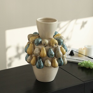 Florero de Cerámica Decorado a Mano con Frutas Flolenco, Florero con Acento de Pera en 3D para Decoración del Hogar, Comercial y de Hoteles - Product Image 5