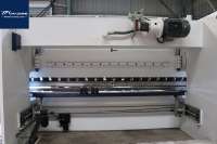 Precio de freno de prensa 100T/200T, controlador CNC, 4 + 1 ejes, programación 2D, da58t