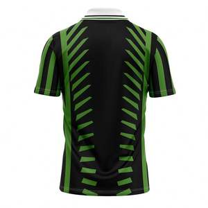 Maillot de football unisexe pour adulte, style vintage personnalisé, durable, respirant, à séchage rapide, manches courtes, col en V, design avec accents verts - Product Image 2