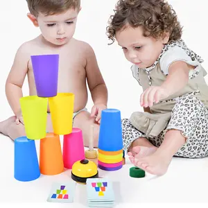 नई आगमन जल्दी शैक्षिक बच्चों खिलौना प्लास्टिक खड़ी कप लड़ाई खेल सेट