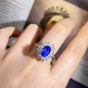Bague en or blanc 18 carats avec saphir bleu pissenlit naturel non chauffé AIGS de 2,96 carats et 17 diamants pour femmes, idéale pour les soirées - Product Image 2