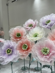 L-067 Luxuriöse Lebensechte Künstliche Riesenblumen Handgefertigte Organza-Mohnblumen für Hochzeits- und Eventdekoration Individuelle Farben Verfügbar - Product Image 5