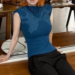 <span class=keywords><strong>T</strong></span>-<span class=keywords><strong>shirt</strong></span> élégant bleu à col montant avec détails raffinés pour <span class=keywords><strong>femme</strong></span> – Blouse sexy d'é<span class=keywords><strong>t</strong></span>é - Product Image 3