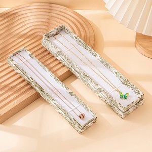 Boîte à bijoux pour colliers et bracelets, avec motif élégant et nœud, en stock du fabricant - Product Image 3