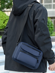 Sac messager unisexe ODM/OEM nouvelle mode, sac banane multifonctionnel pour cyclisme et sport, sac de voyage décontracté avec fermeture éclair à lettres - Product Image 3