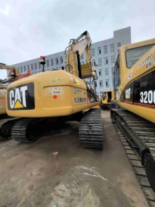 รถขุดมือสอง Caterpillar 320d (รุ่นปี 2016) สำหรับ 320d2/320dl พร้อมชุดปั๊มหลักสำคัญ ใช้งานมาแล้ว 2001-4000 ชั่วโมง ขาย - Product Image 4
