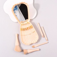 Ensemble de 5 pinceaux de maquillage ultra-doux en poils synthétiques de haute qualité, portables, en forme de coquille, pour fard à paupières, poudre libre et blush