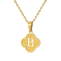 Collier Pendentif Lincy en Acier Inoxydable Lettre Initiale Creuse Trèfle à Quatre Feuilles