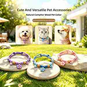 Collier Réglable pour Chat avec Clochette, Pendentif Anti-Insectes en Bois de Camphre, Motif Dessin Animé Moderne, Matière Polyester Douce, Écologique - Product Image 4