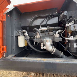 Excavatrice Hitachi ZX200LC de 20 tonnes prête à l'emploi avec moteur Isuzu, engrenages et pompe pour poteaux de clôture et bases de tours de télécommunications - Product Image 6