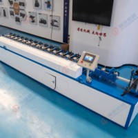 Machine de formage de tuiles LGS pour acier coloré, équipement de profilage de cadres de portes de villa motorisé et contrôlé par PLC