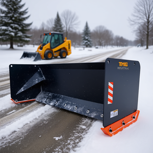 Balayeuse à neige industrielle Tmg de 7 pieds pour chargeuse compacte, avec bord en acier, patins pivotants résistants à l'usure et renforts latéraux, pour 40 à 70 CV - Product Image 2