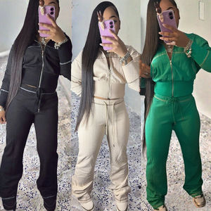 طقم نسائي ربيعي من قطعتين: توب قصير بجيوب وسترة هودي وبنطلون واسع الساق، ملابس كاجوال للجري - Product Image 3