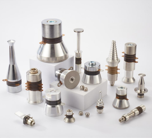 China Manufacturer Industrial High Power Langevin Ultrasonic Piezoelectric Cleaning Transducer with 40KHz, 28KHz