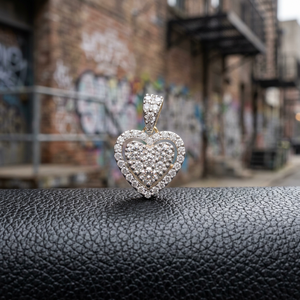 Collar con Colgante de Doble Corazón en Oro Natural de Dos Tonos para Mujer, con Diamante Tallado en Forma de Corazón, Joyería Fina Romántica de Lujo Certificada - Product Image 1