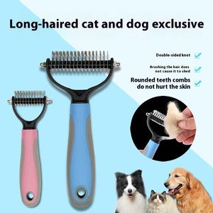 <span class=keywords><strong>Brosse</strong></span> de démêlage double face pour chiens TPR Poignée antidérapante Détachable Épilation rapide Couteaux en acier inoxydable sûrs - Product Image 3