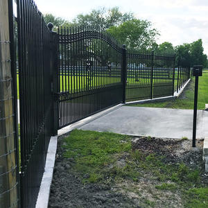 Panneaux de clôture en <span class=keywords><strong>fer</strong></span> à prix promotionnel Clôture en fil tissé 4x4 droit Clôture en <span class=keywords><strong>fer</strong></span> à tige ancienne de vente chaude - Product Image 3