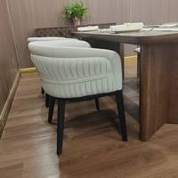Ensemble de table à manger d'hôtel de luxe meubles de salle à manger commerciaux de style européen table en bois de noyer pour banquet de restaurant