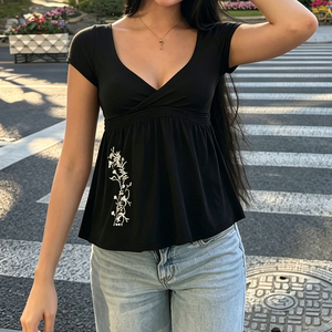 เสื้อยืดแขนสั้นสีน้ำตาลปักลายดอกไม้วินเทจสำหรับผู้หญิงคอวีจีบหลวมทรงเอลำลองเสื้อฤดูร้อน - Product Image 3