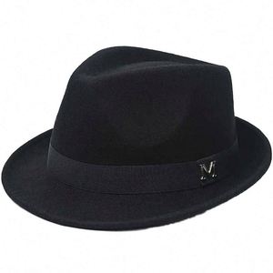 Vente en gros AXGIFTS – Chapeau Fedora en feutre noir classique, chaud et élégant, personnalisable pour homme, avec bord incurvé en polyester - Product Image 1