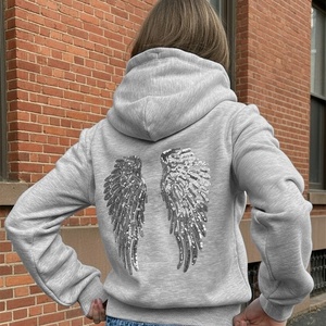 Felpa con Cappuccio Invernale da Donna Personalizzabile con Logo, Grigio Chiaro, Zip Intera, Ali d'Angelo in Paillettes sul Retro, Coulisse e Tasca a Costine - Product Image 1