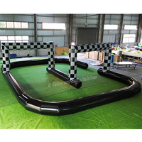 Piste de course de voiturette gonflable à carreaux