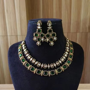 Parure de collier multicouche en laiton de haute qualité, bijoux de mariage, bijoux de fête, faits à la main, produit en gros - Product Image 1