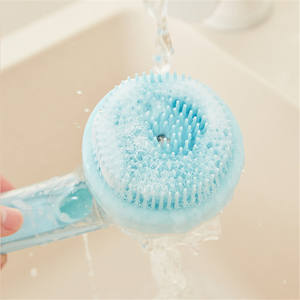 Cepillo de masaje para ducha de mascotas con mango, dispensador de champú, cepillo de baño para perros, limpieza de pelo de mascotas, cepillos de baño para perros y gatos - Product Image 4