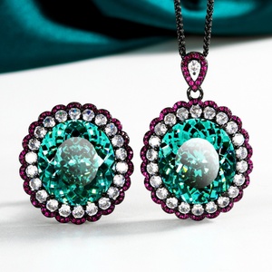 Parure de bijoux tendance en cuivre écologique avec zircon vert 18*20mm, comprenant boucles d'oreilles pendantes et bague, plaqué or noir 3 tons, pour des tenues audacieuses - Product Image 3