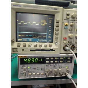 Générateur de fonctions FLUKE 81 50 MHz d'occasion, testé à 100 % - Product Image 5