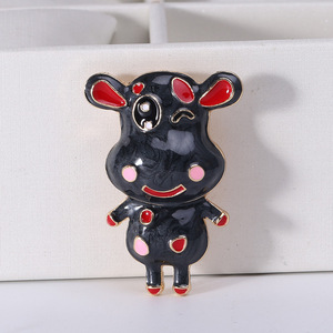 Broche de Vaca Pequena Exquisito e Fofo de Alta Qualidade para Homens e Mulheres, Acessórios de Vestuário Versáteis e Exquisitos - Product Image 2