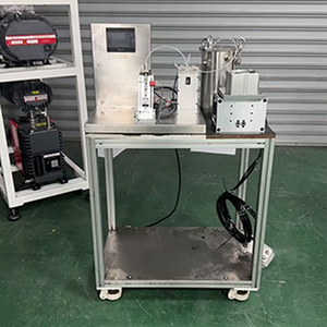 Machine de remplissage de liquides pour l'industrie de la réfrigération, tube thermique - Product Image 1