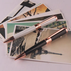 Nouveauté : Stylo noir à mécanisme rotatif - Product Image 4