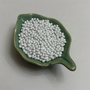 Matières premières de résine de particules PET de qualité alimentaire de haute qualité Particules de matières premières en plastique PET pour application électrique - Product Image 2