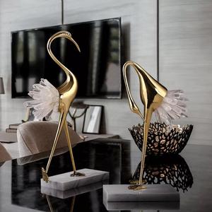 Artículo de Decoración para el Hogar Hecho a Mano de Estilo Europeo, Flamenco de Cola de Mármol y Cobre, Artesanía de Lujo para el Hogar - Product Image 1