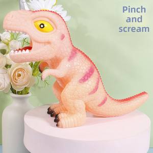 Jouet réaliste de compression de dinosaure pour enfants Tyrannosaurus en caoutchouc souple avec pour <span class=keywords><strong>Jurassic</strong></span> <span class=keywords><strong>World</strong></span> Triceratops inspiré Frozen - Product Image 4