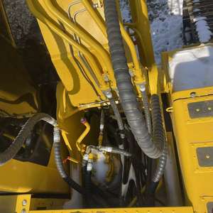 Excavatrice hydraulique Komatsu PC240 d'occasion, 90% neuve, faible consommation de carburant, export direct mondial - Product Image 4