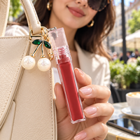 Gloss à lèvres végétalien personnalisé, label privé, sans cruauté, waterproof, fini mat, anti-transfert, rouge à lèvres liquide mat avec porte-clés