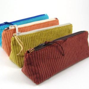 Étui à crayons personnalisé en velours côtelé durable avec fermeture éclair et protection, rangement écologique pour fournitures scolaires et cadeaux - Product Image 6